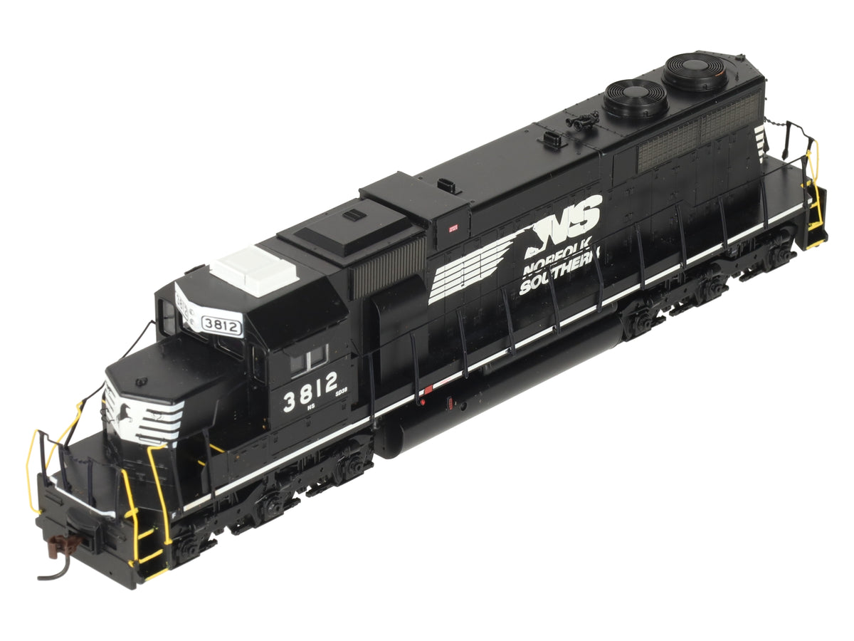 Athearn 88570 HO Norfolk Southern SD38 Diesel Locomotive #3812 VG