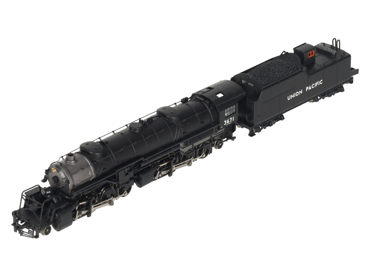 Life Like 7579 N Scale Union Pacific USRA  2-8-8-2 Steam Loco and Tender #3671 EX/Box