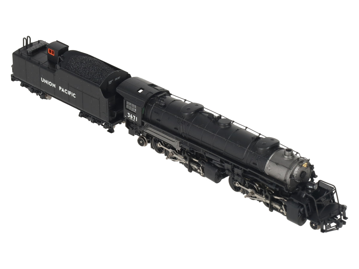 Life Like 7579 N Scale Union Pacific USRA  2-8-8-2 Steam Loco and Tender #3671 EX/Box