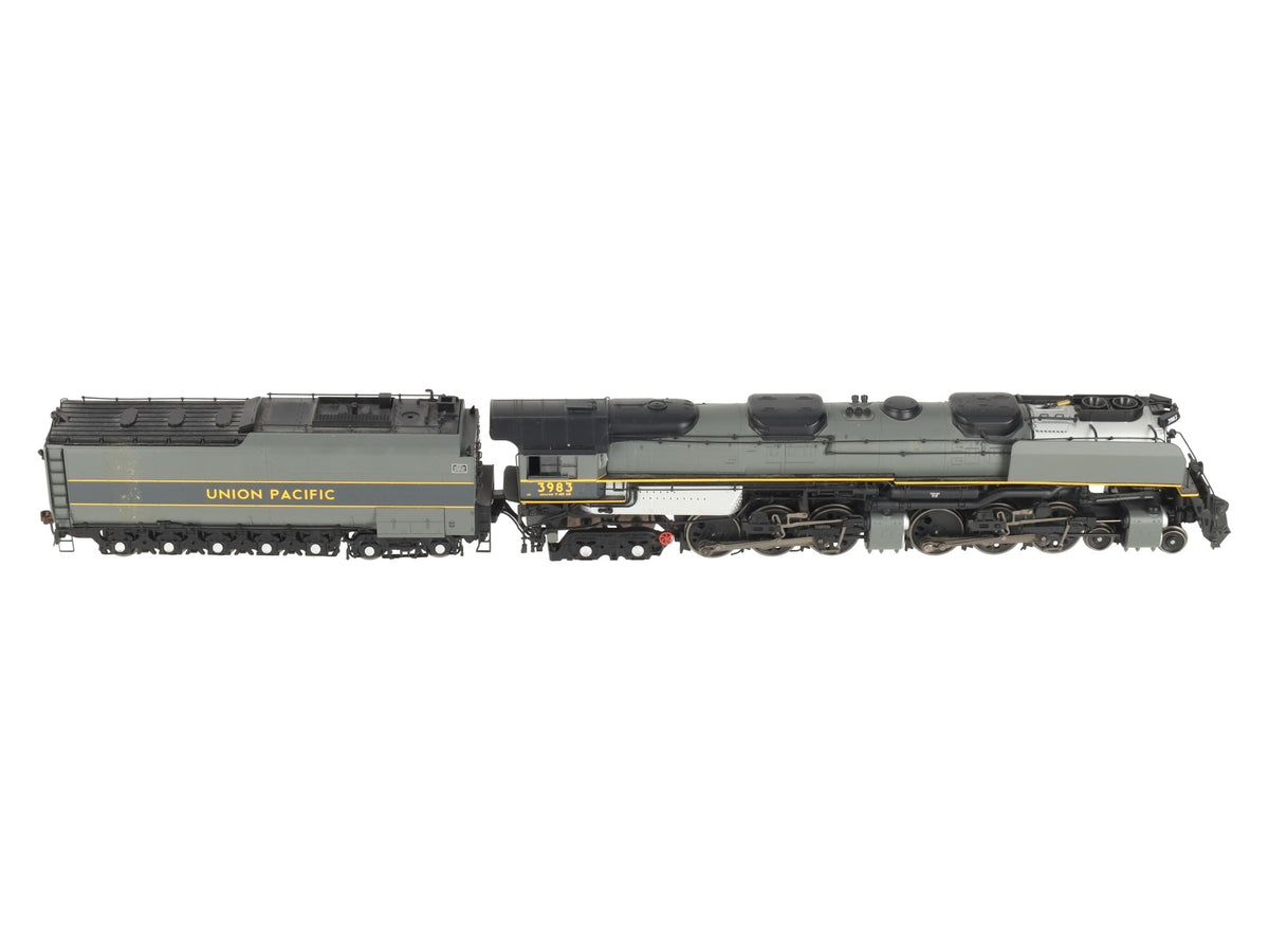 Athearn G9133 HO Union Pacific GreyHOund 4-6-6-4 with DCC & Sound #3983 EX/Box