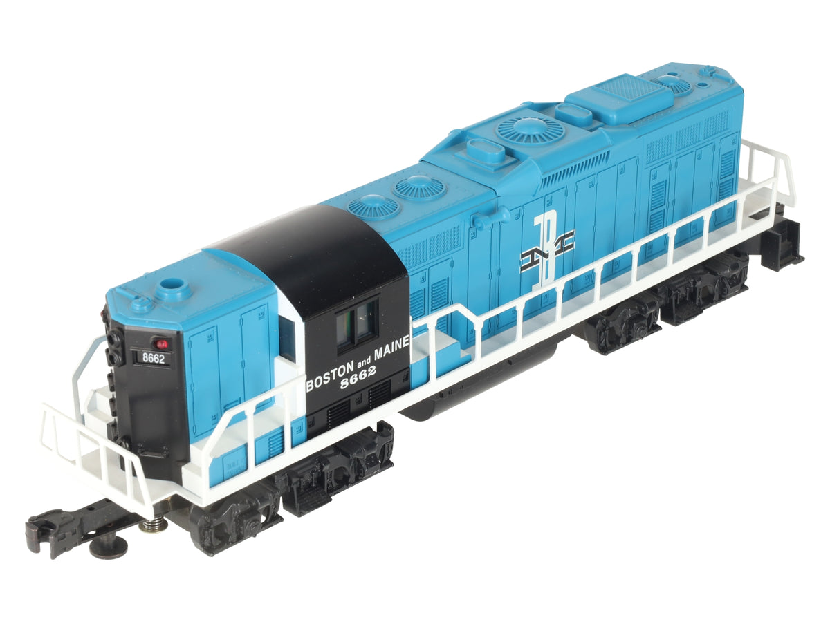 Williams 302 O Gauge Boston & Maine GP-9 Powered A Unit Diesel Loco w/Horn #8662 VG/Box