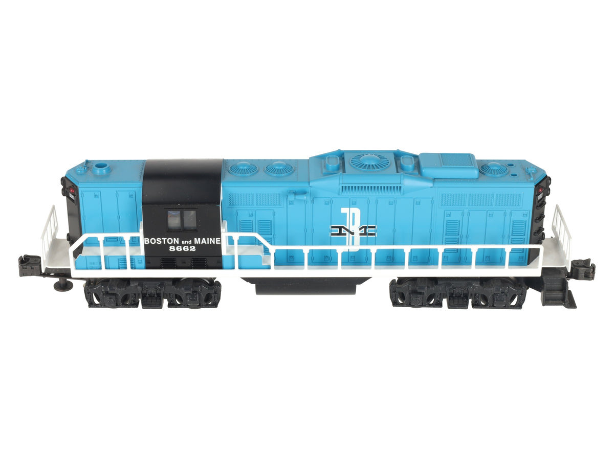 Williams 302 O Gauge Boston & Maine GP-9 Powered A Unit Diesel Loco w/Horn #8662 VG/Box