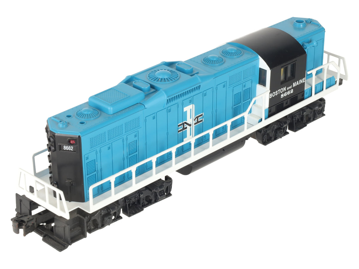 Williams 302 O Gauge Boston & Maine GP-9 Powered A Unit Diesel Loco w/Horn #8662 VG/Box