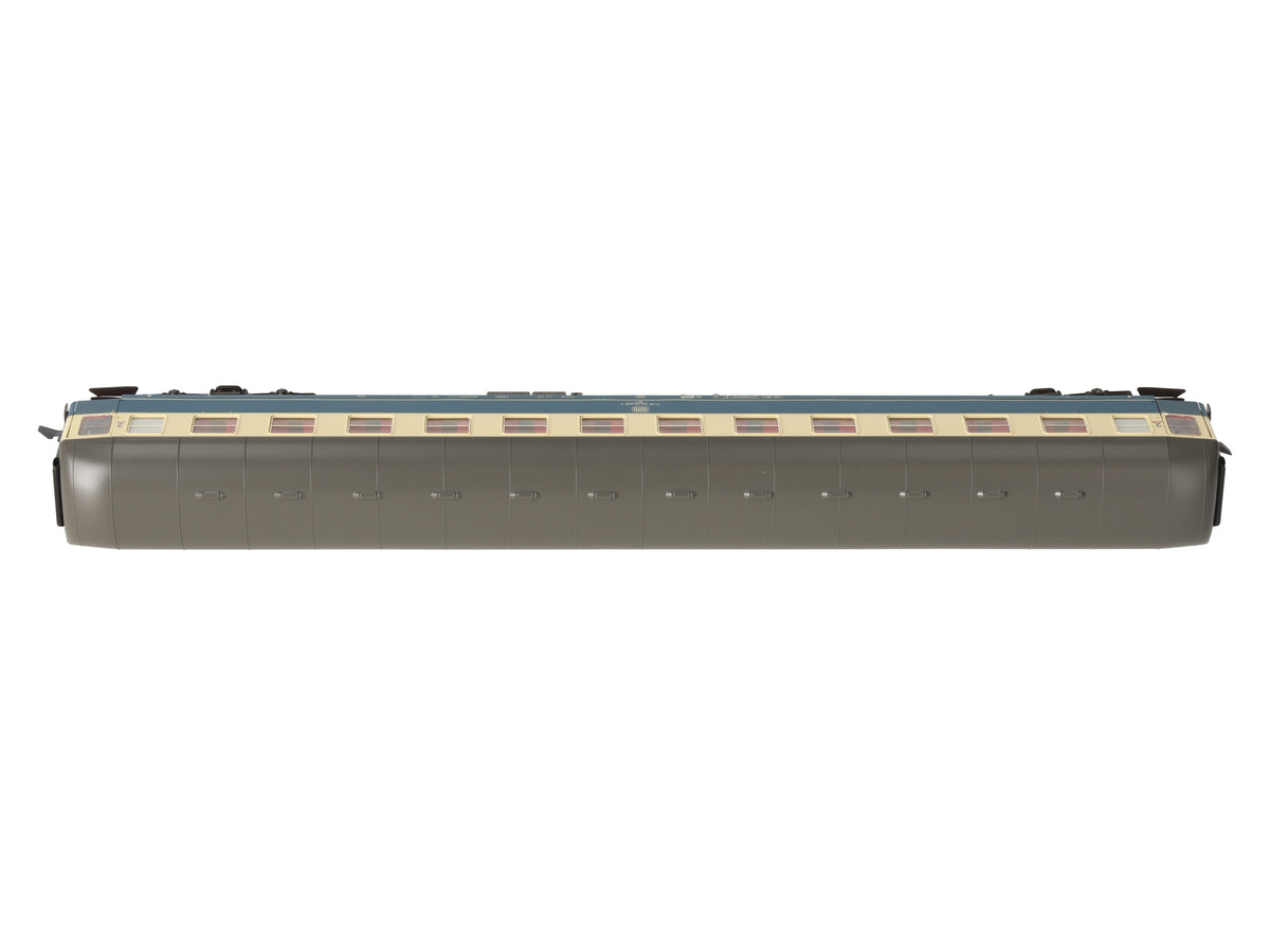 Roco 45878 HO Scale DB Second Class Express Passenger Coach Car w/Sound NIB