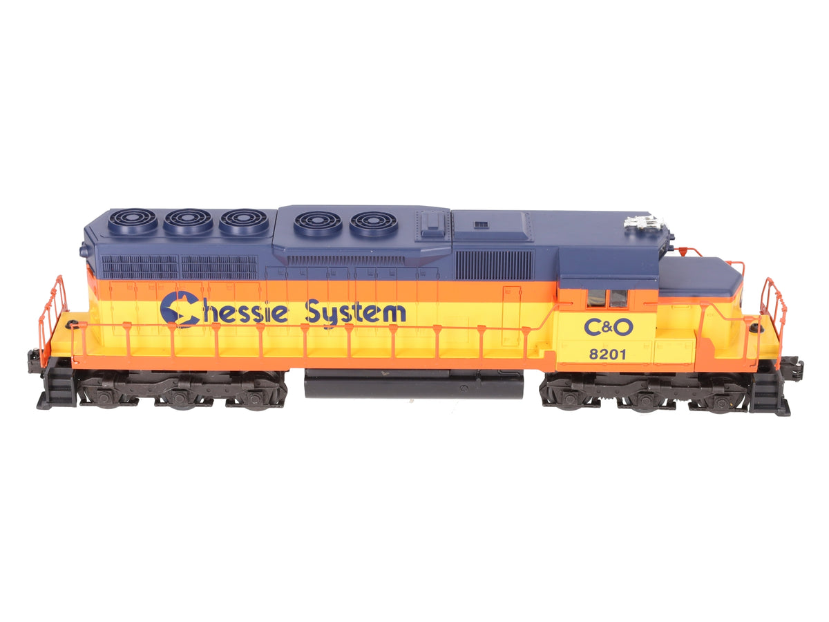 Lionel 6-18201 O Gauge C&O Chessie SD-40 Diesel Locomotive W/ Horn #8201 EX/Box