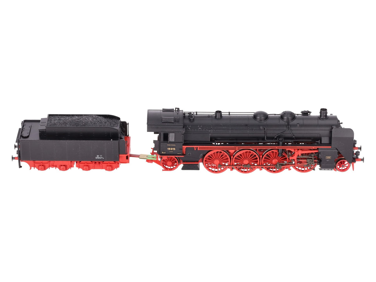 Gutzold 48330 HO Scale BR 19 2-8-2 Steam Locomotive w/ Tender #19015 EX/Box