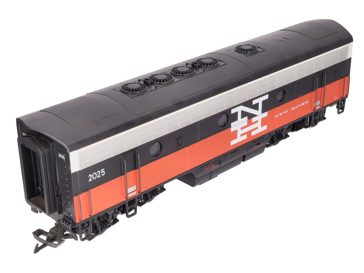 LGB 28582 G Scale New Haven F-7 B-Unit Non-Powered Diesel #2025 w/Sound EX/Box