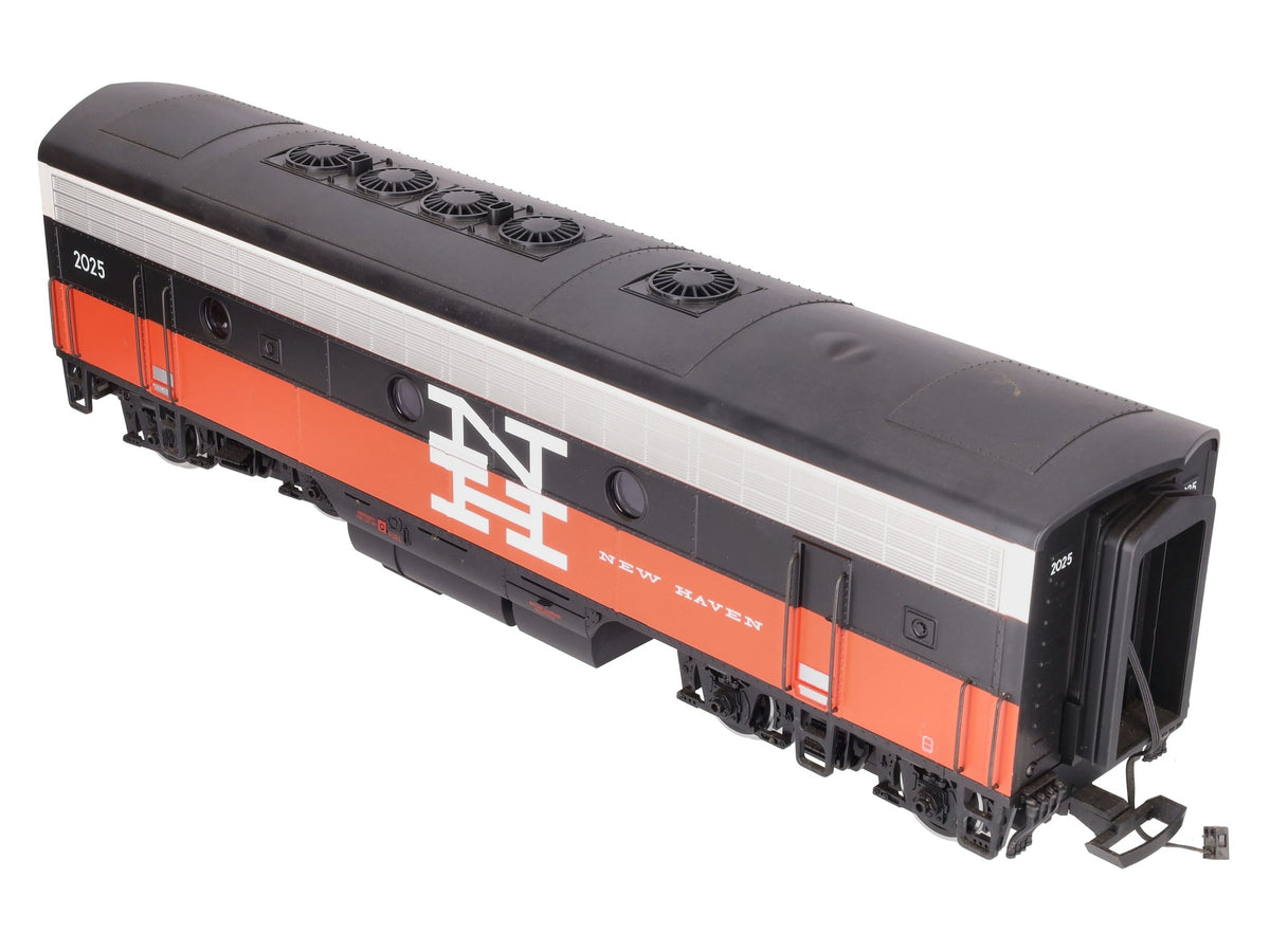 LGB 28582 G Scale New Haven F-7 B-Unit Non-Powered Diesel #2025 w/Sound EX/Box