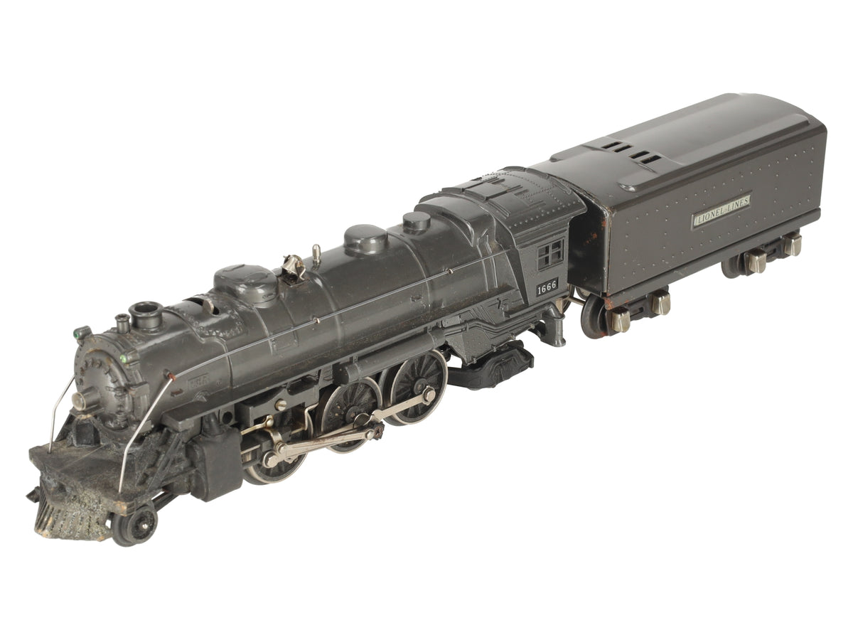 Lionel 1666E Vintage O Gauge Gray 2-6-2 Steam Locomotive with Tender EX