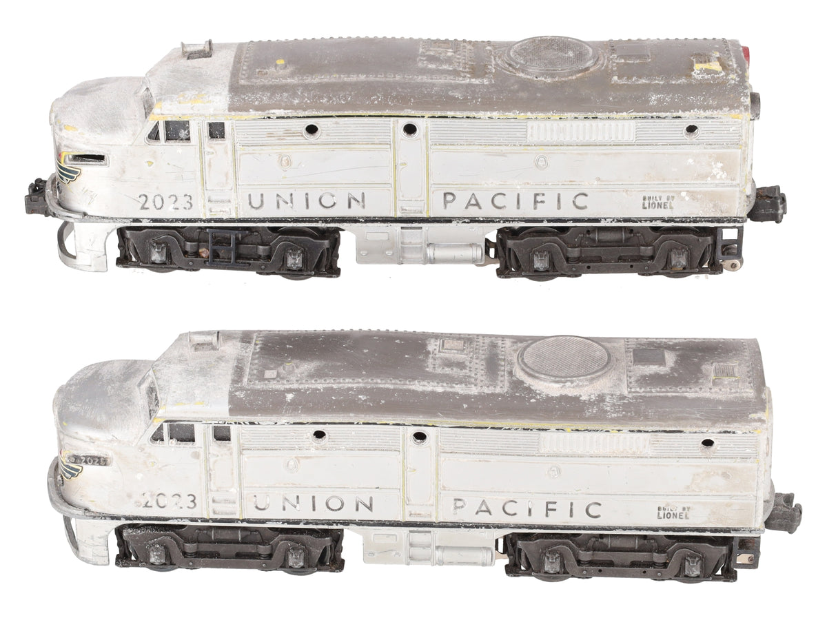 Lionel 2023 Vintage O Union Pacific Alco AA Diesel Locomotives - Silver & Gray/Box