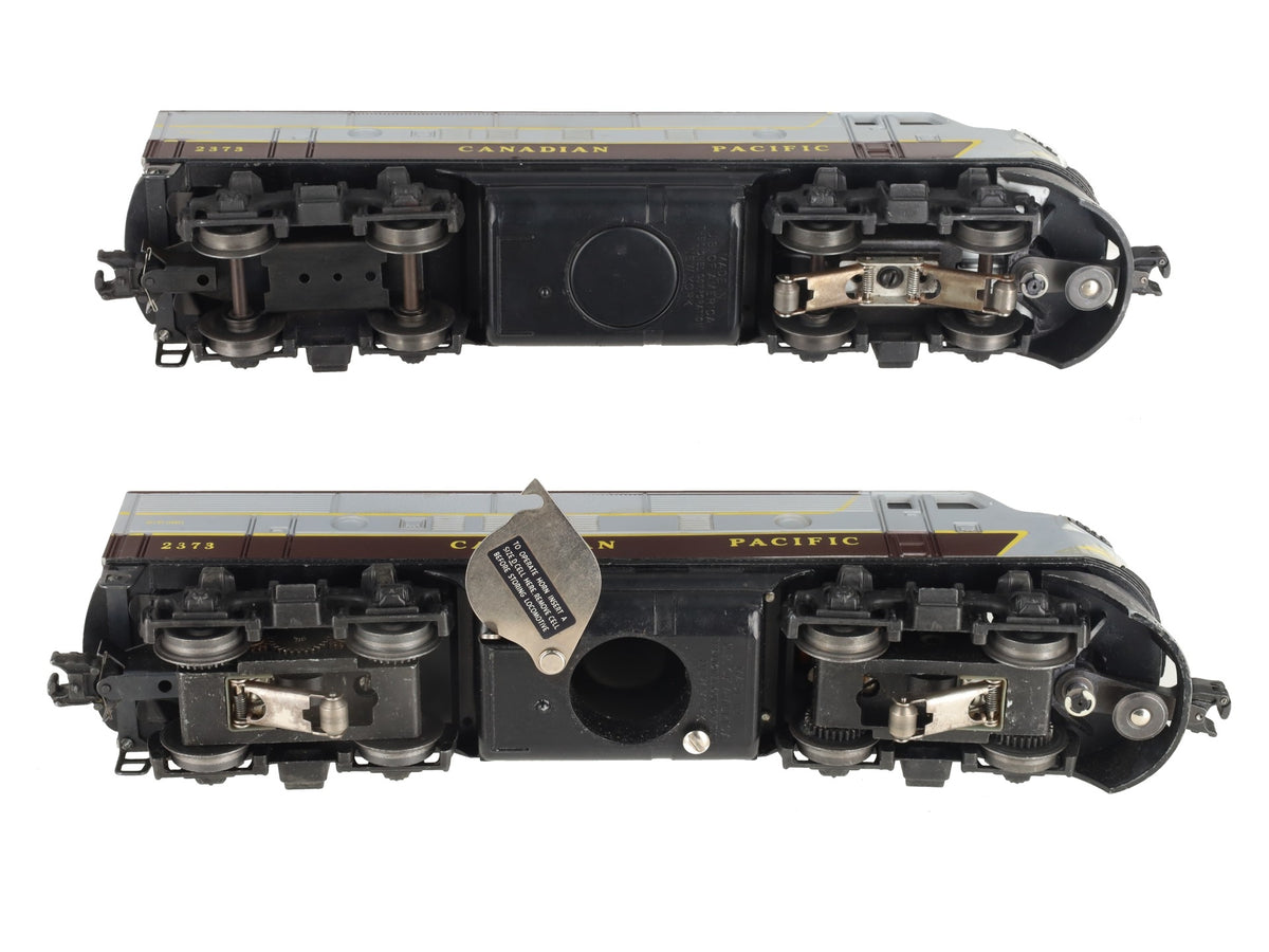 Lionel 2373 Vintage O Canadian Pacific F3 AA Diesel Locomotive Set EX