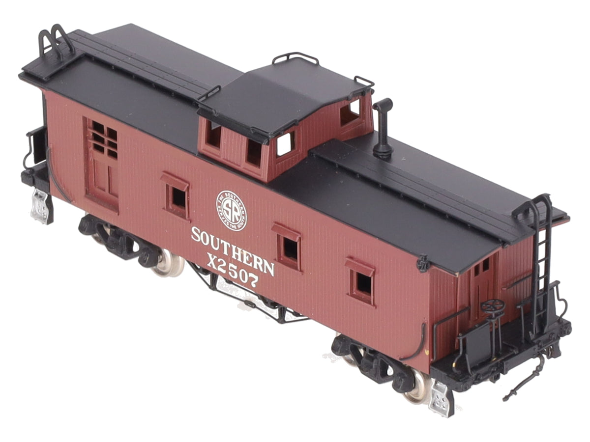 Pacific Fast Mail HO Brass Southern Railway Side Door Wood Caboose - painted/Box