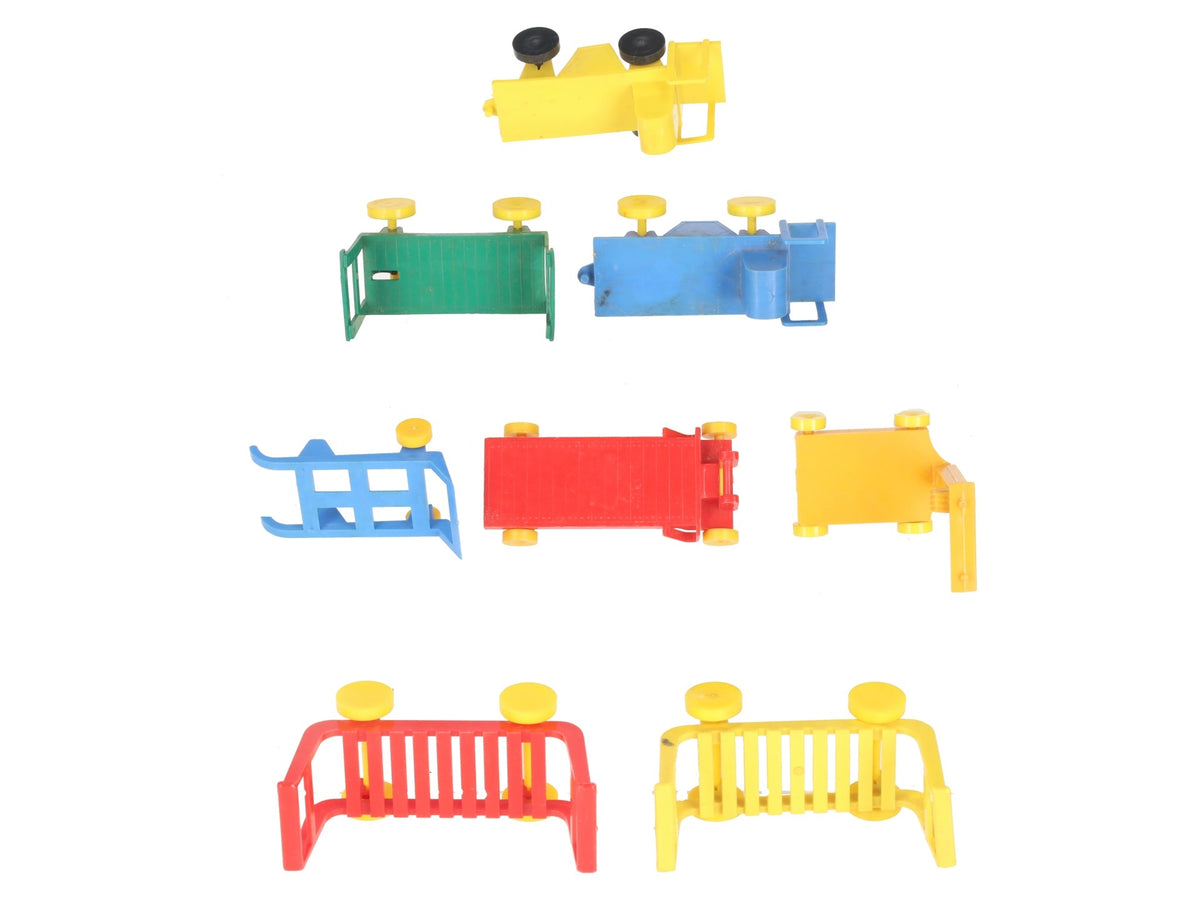 Marx Freight Terminal Accessories [8] EX
