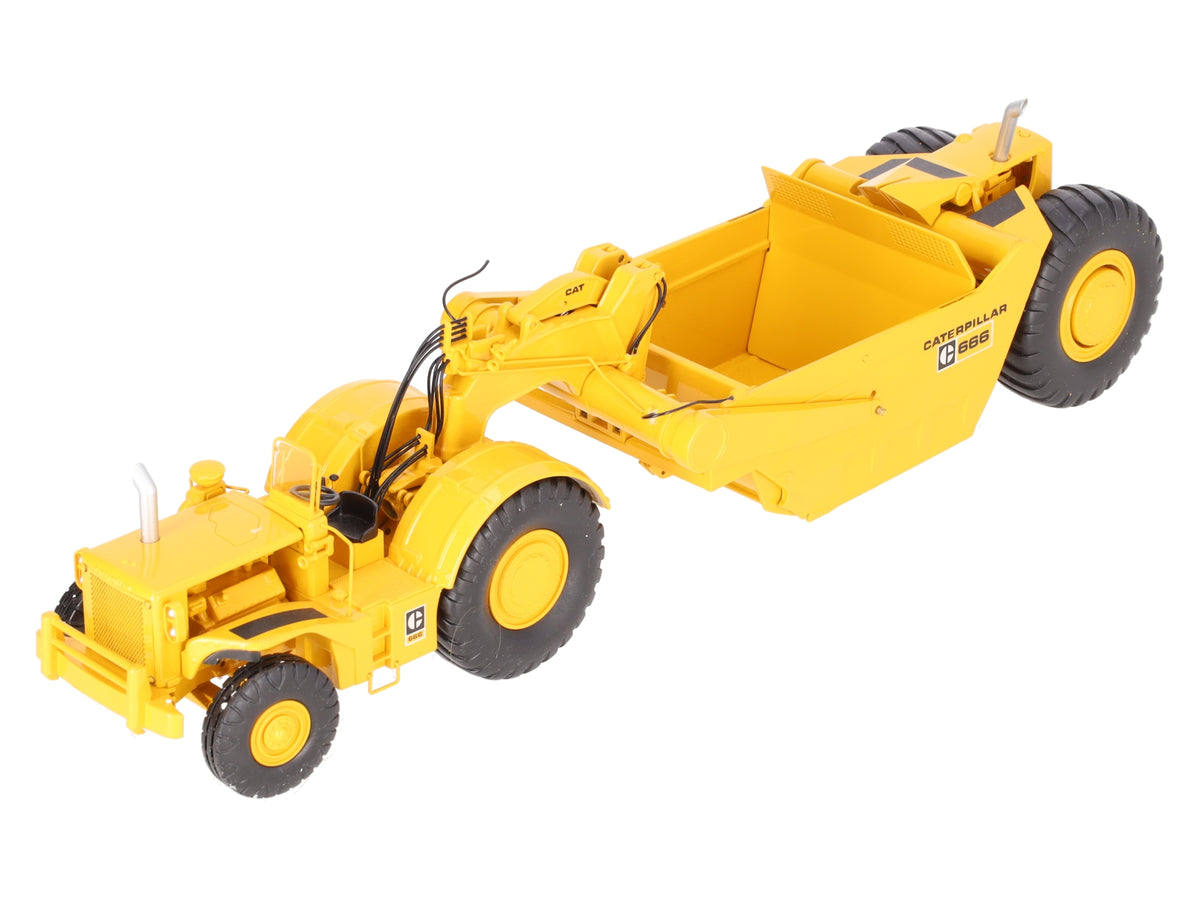 CCM 666 1:48 Scale Diecast Caterpillar Cat Wheel Tractor Scraper VG/Box