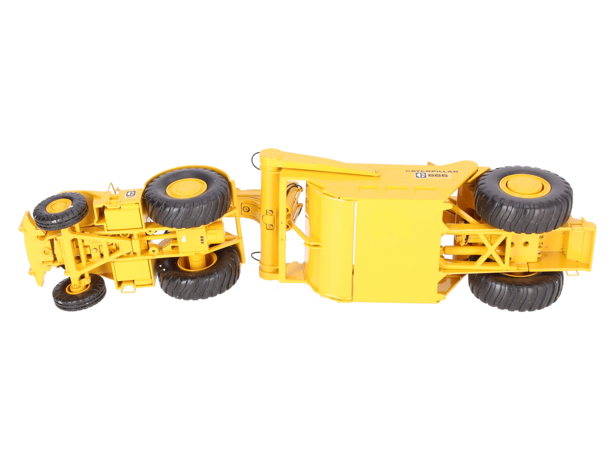 CCM 666 1:48 Scale Diecast Caterpillar Cat Wheel Tractor Scraper VG/Box