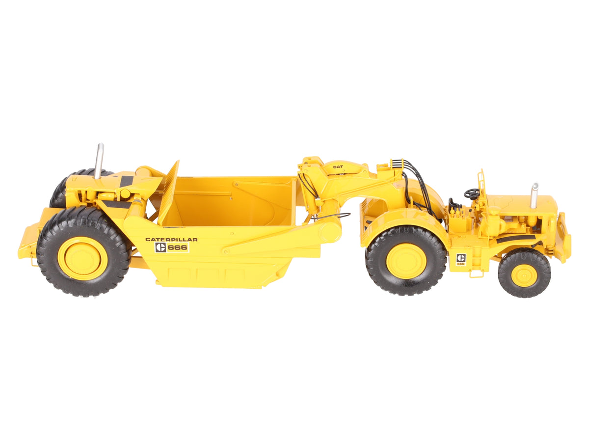 CCM 666 1:48 Scale Diecast Caterpillar Cat Wheel Tractor Scraper VG/Box