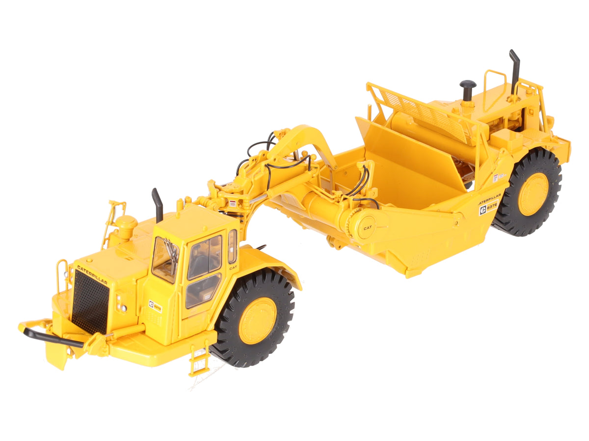 CCM 637E 1:48 Scale Diecast Wheel Tractor-Scraper EX/Box