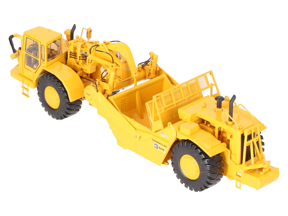 CCM 637E 1:48 Scale Diecast Wheel Tractor-Scraper EX/Box