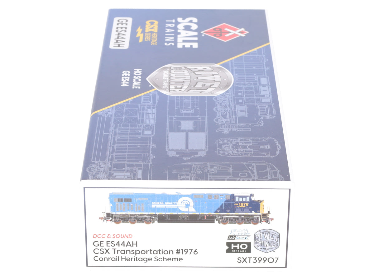 Scale Trains SXT39907 GE ES44AH CSX Diesel Locomotive #1976 LN/Box