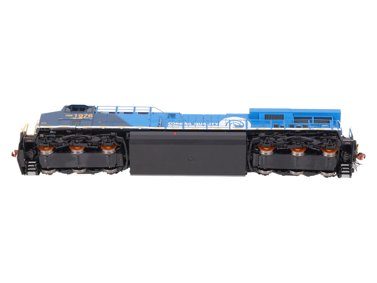 Scale Trains SXT39907 GE ES44AH CSX Diesel Locomotive #1976 LN/Box