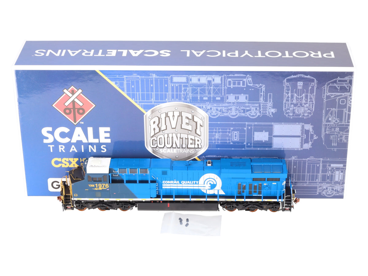 Scale Trains SXT39907 GE ES44AH CSX Diesel Locomotive #1976 LN/Box