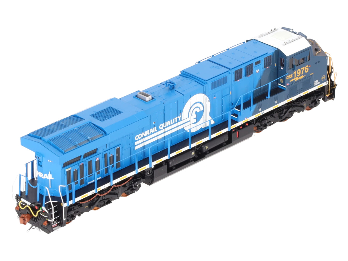 Scale Trains SXT39907 GE ES44AH CSX Diesel Locomotive #1976 LN/Box