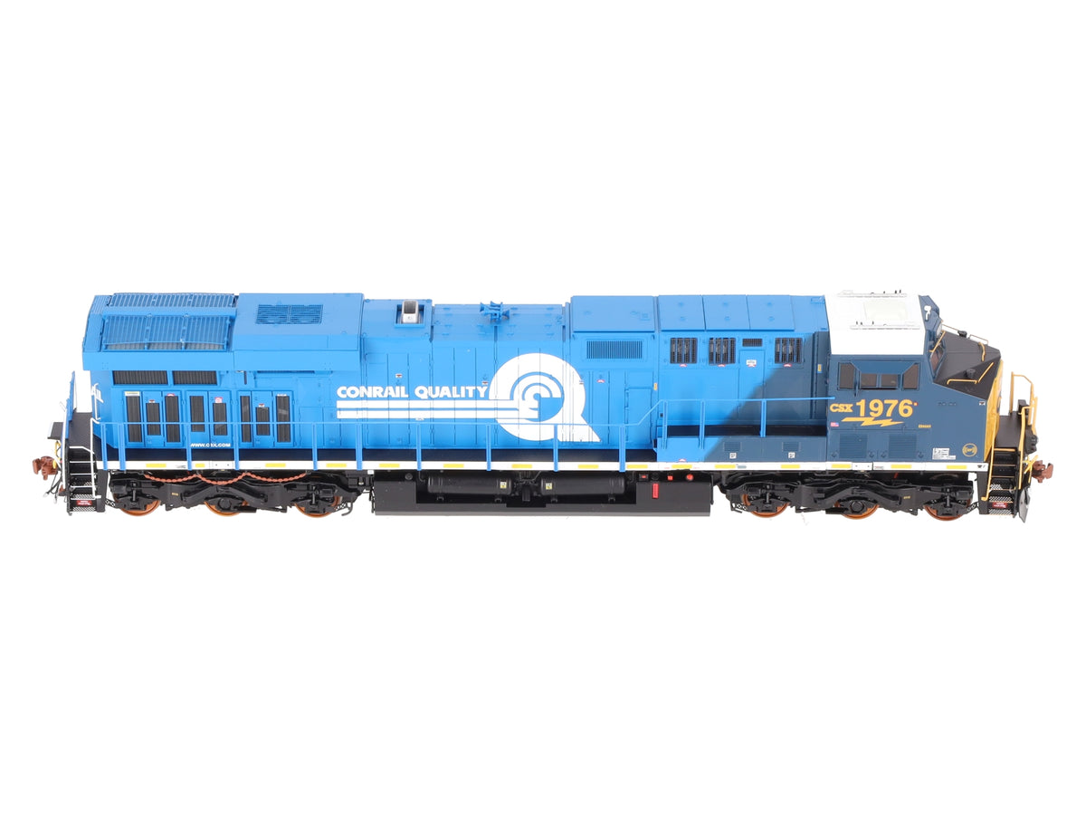 Scale Trains SXT39907 GE ES44AH CSX Diesel Locomotive #1976 LN/Box