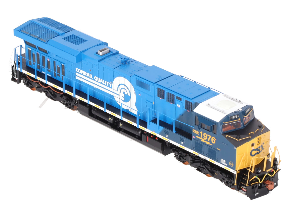 Scale Trains SXT39907 GE ES44AH CSX Diesel Locomotive #1976 LN/Box