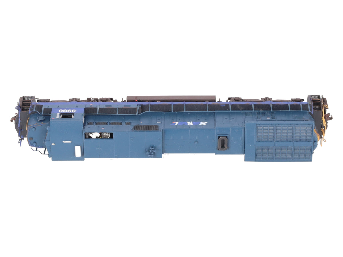 Scale Trains SXT31220 HO Custom SRL GE C39-8 Locomotive #3900 w/ DCC & Sound/Box