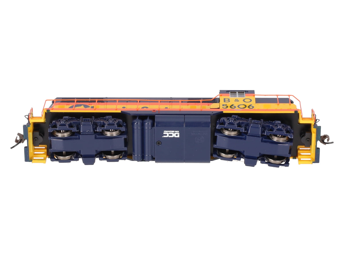Bachmann 62403 HO Chessie System GP7 Diesel Locomotive #5606 w/ DCC