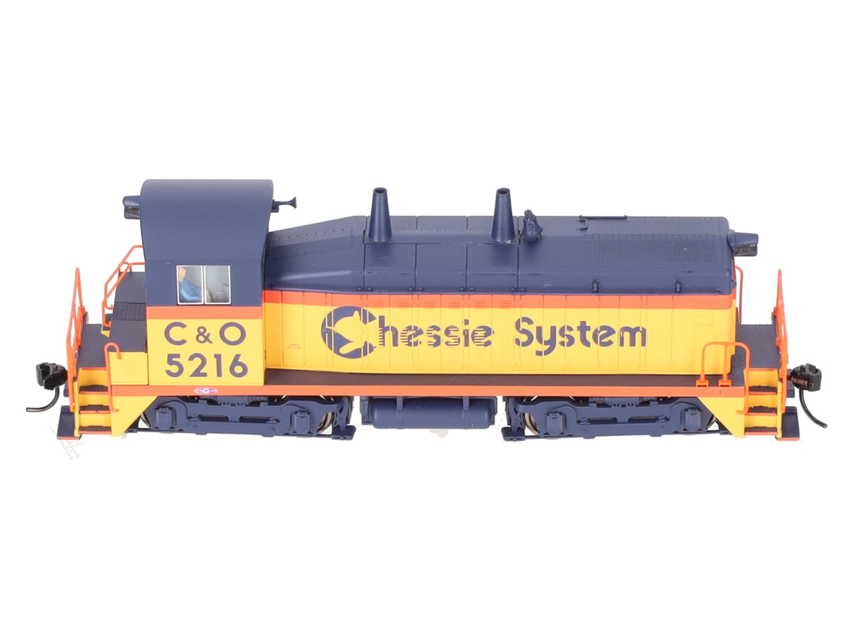 Broadway Limited 6742 HO C&O EMD SW7 Diesel Locomotive #5216 with Sound/DC/DCC LN/Box
