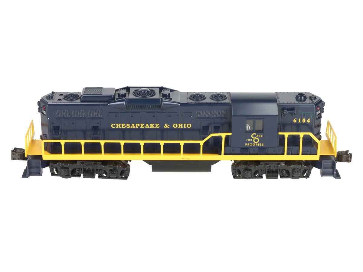 Williams GP412 O Gauge Chesapeake & Ohio GP9 Powered Diesel Locomotive #6104 EX/Box