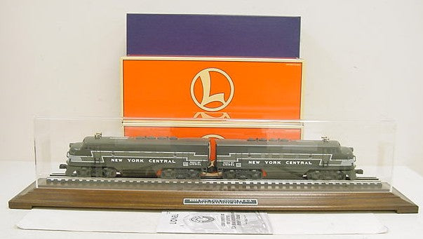 Lionel 6-18135 O Lionel Century Club 2333 NYC F3 AA Diesel Set with Display Case LN/Box