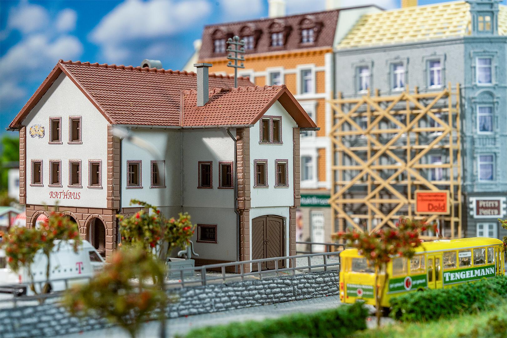 Faller 231727 N Small Town Hall Building Kit