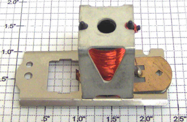 Lionel 252-15X Bottom Plate & Coil- Without Plunger
