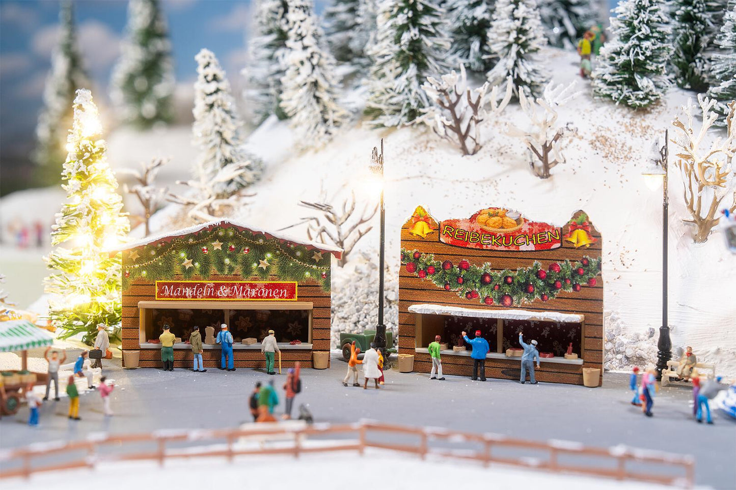 Faller 272020 N Christmas Market Stalls Building Kit (Set of 2)