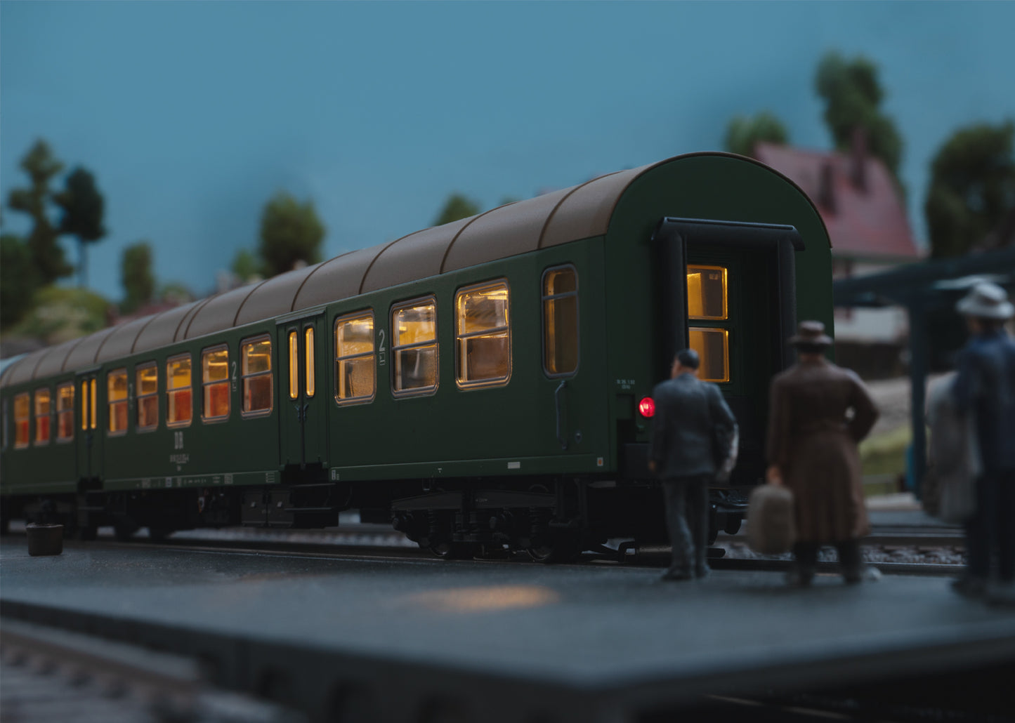 Marklin 42580 HO DR Halberstadt Center Entry Car Passenger Car Set