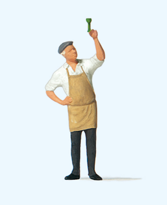 Preiser 28241 HO Wine Grower Figure