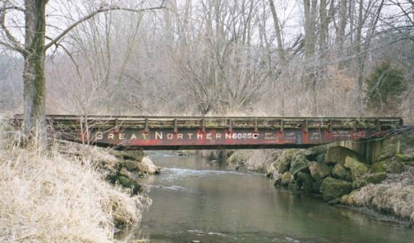 Lionel 6-22587 O Old Reading Flatcar Foot Bridge with Stone Piers (2)