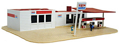 Model Power 2586 N Scale Exxon Gas Company Built Up Lighted W/2 Plastic Figures