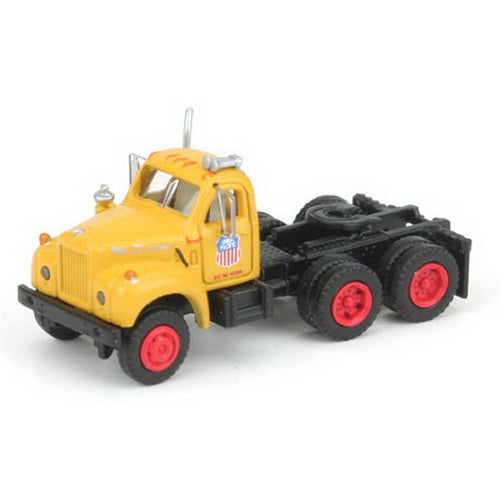 Athearn 12185 N Scale Union Pacific Mack B Tractor