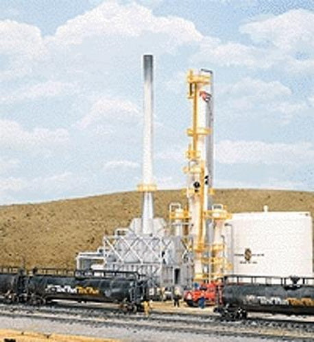 Walthers 933-3219 N Scale North Island Refinery Building Kit