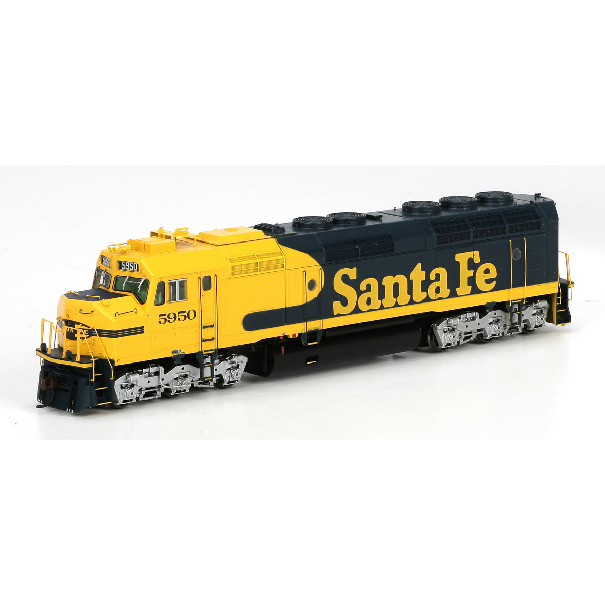 Athearn G67667 HO Santa Fe/Late F45 Diesel Locomotive w/DCC & Sound #5950