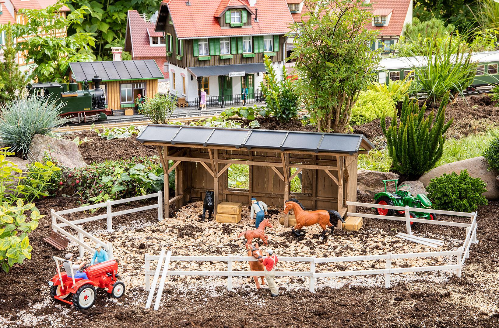 Pola 331146 G Horse Shelter with Paddock Fence