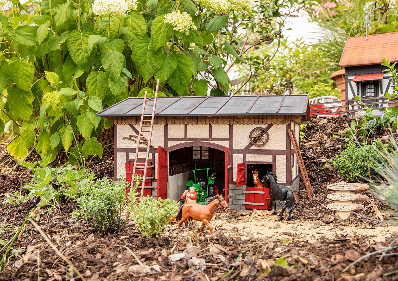 Pola 331147 G Horse Stable Building Kit