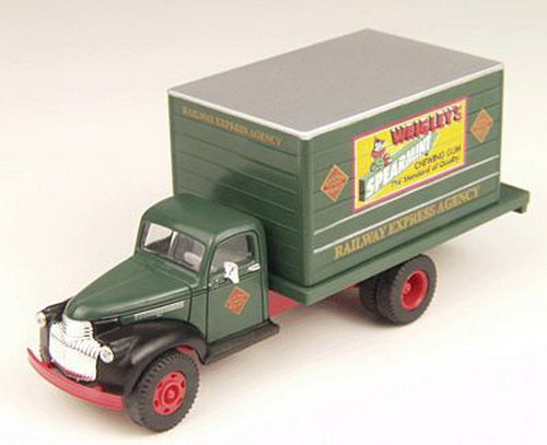 Classic Metal Works 30274 HO Mini Metals REA 1941-1946 Chevrolet Delivery Truck