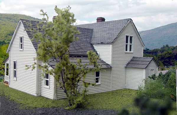 Branchline Trains 653 HO Farmhouse Original Version Kit