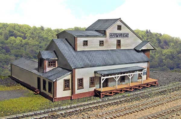 Branchline 893 N Scale Valley Fuel & Supply Kit