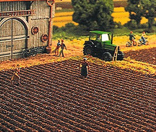 Busch 7182 HO 480 mm x 280 mm. Plowed Field Sheet