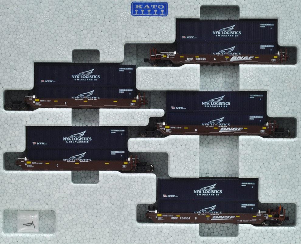 Kato 106-6150 N BNSF 5-Unit Stack Car w/40' NYK Containers Set #238354